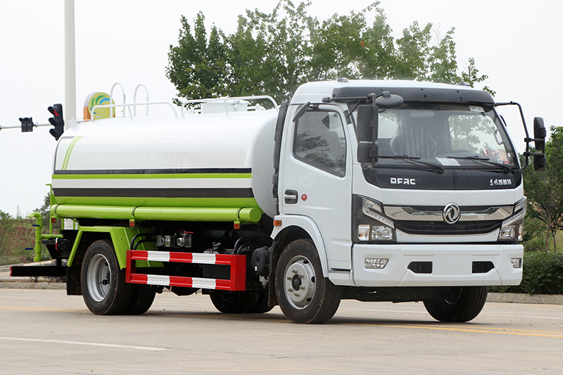 大多利卡 9.2吨洒水车