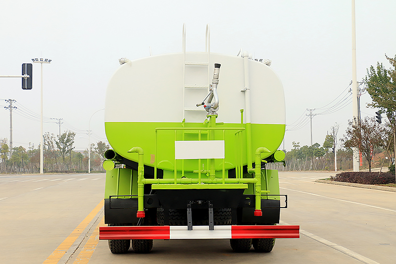 东风D9 12吨/14吨洒水车