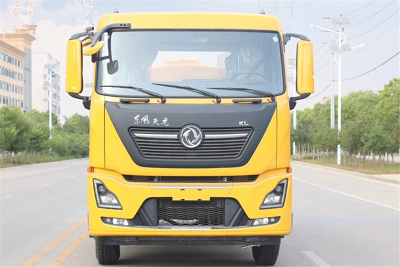 东风天龙后八轮 20吨 洒水车​