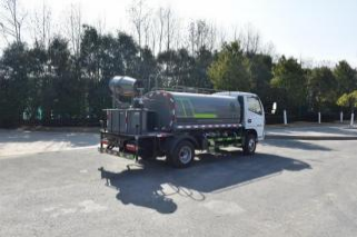 东风小多利卡 5吨 洒水车