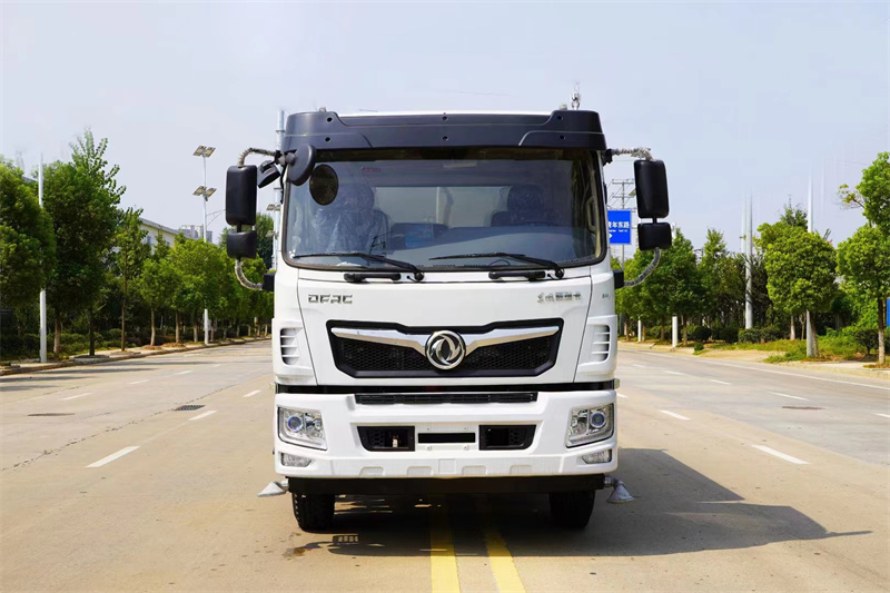 东风福瑞卡 12 方洒水