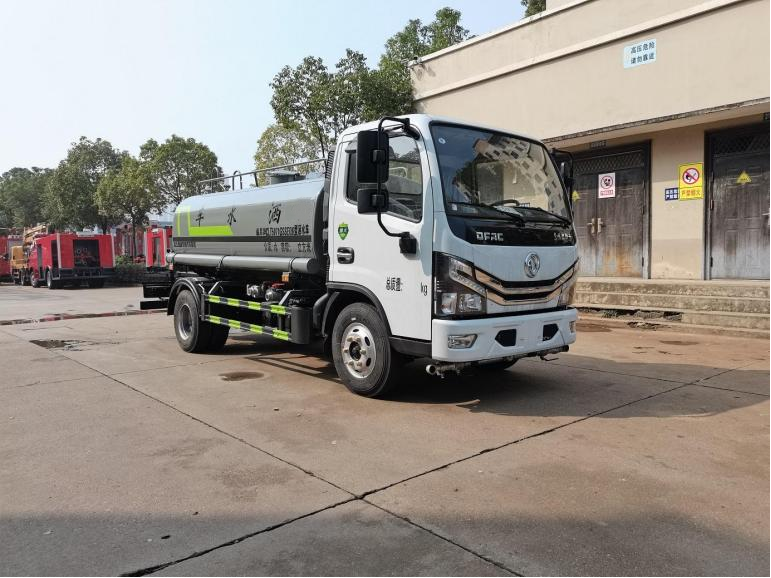 5方洒水车