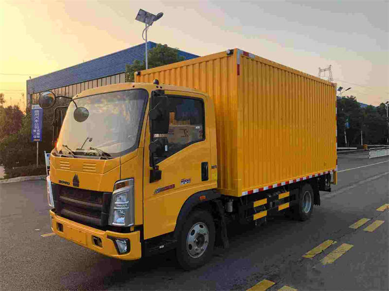 重汽豪沃检修车