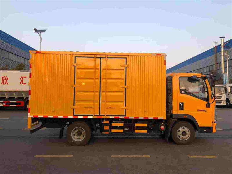 重汽豪沃检修车