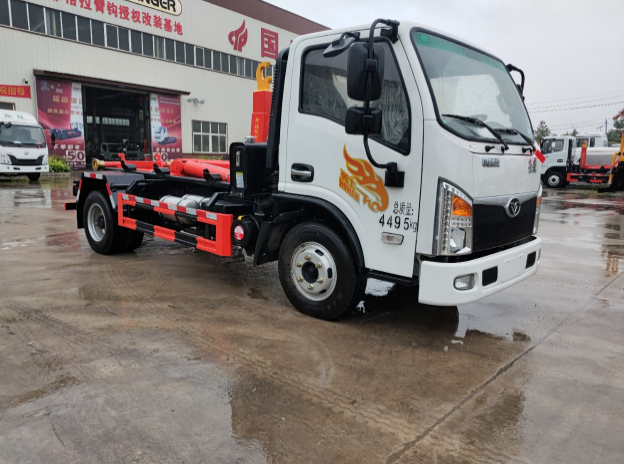 勾臂垃圾车-重汽豪曼蓝牌地库车