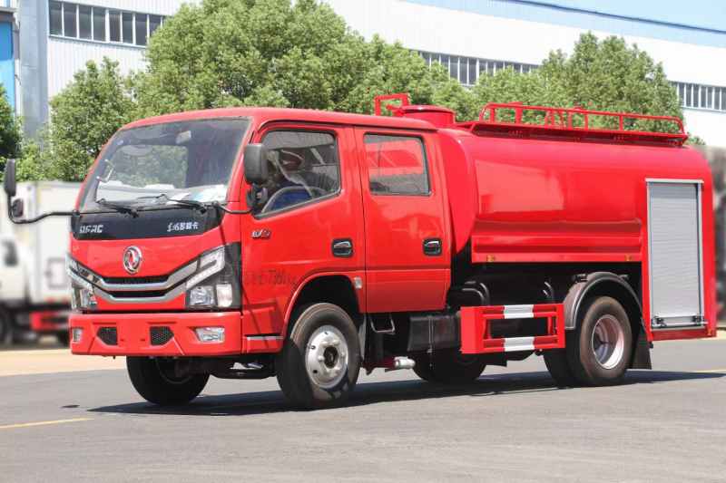 4吨消防洒水车-东风双排消防洒水车