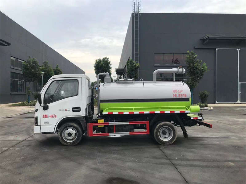 跃进牌吸粪车
