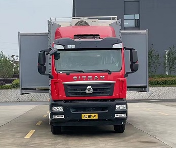 重汽汕德卡宿营车24人