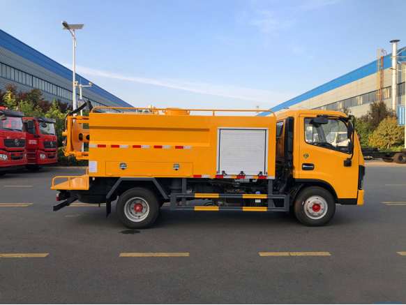 东风4.5方蓝牌高压清洗车