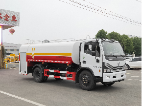 9方消防洒水车