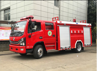 东风多利卡5吨泡沫消防车技术参数