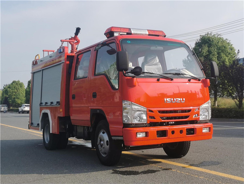 五十铃2吨小型水罐泡沫消防车