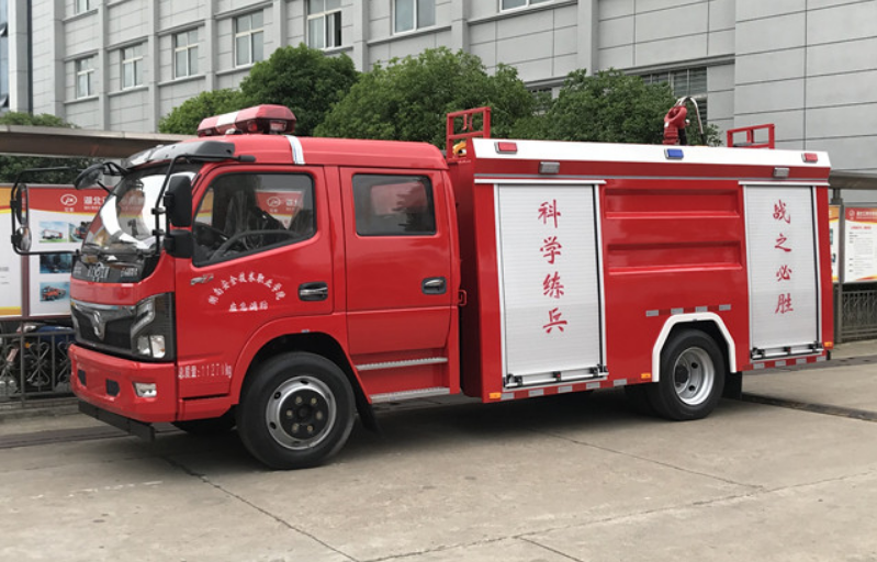 东风多利卡5吨水罐泡沫消防车操作注意事项，及使用流程！