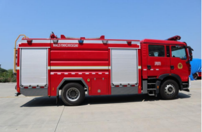 7.6吨WKL5190GXFSG80型水罐消防车