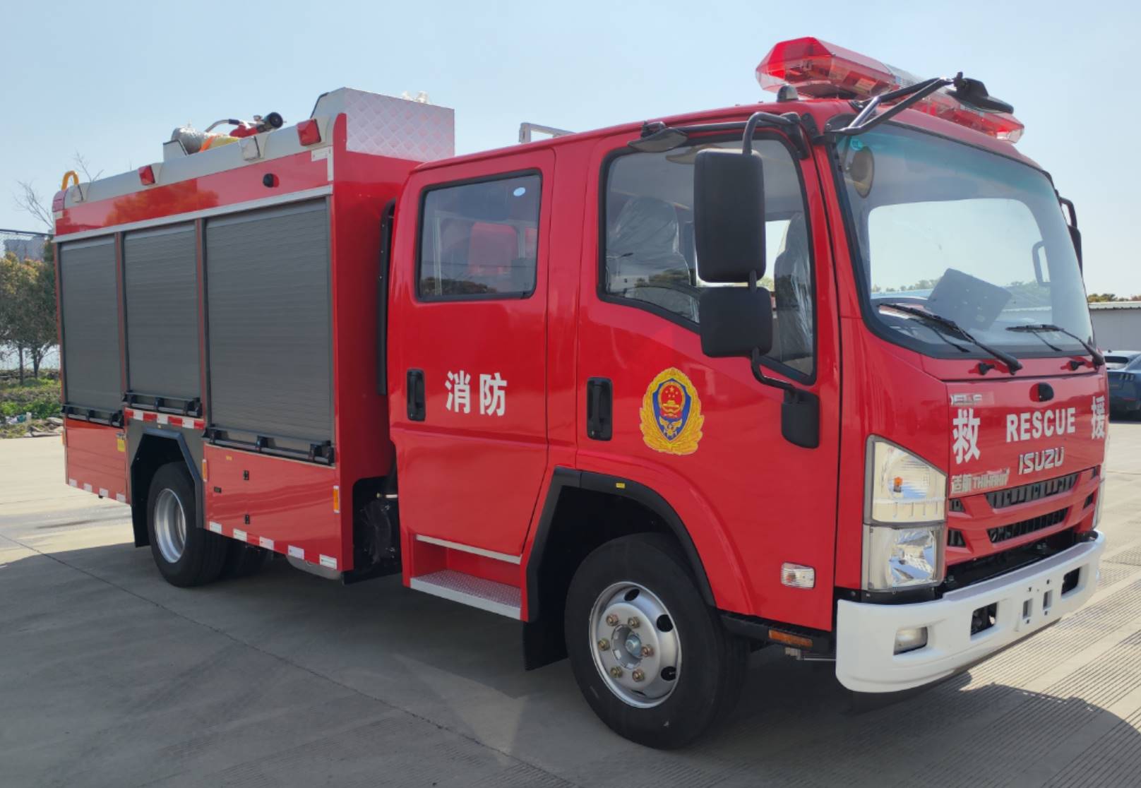 3.5吨五十铃水罐消防车