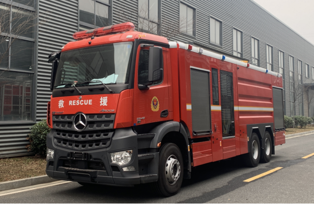 12吨WKL5290GXFPM120/MB型泡沫消防车