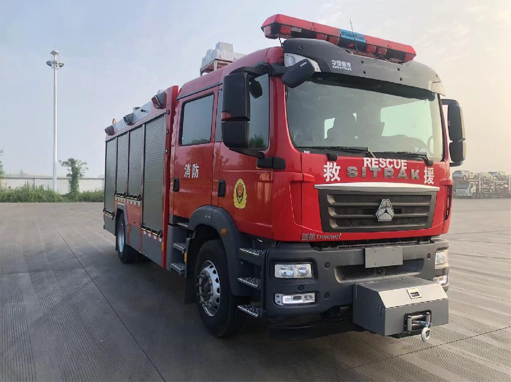 4.7吨压缩空气泡沫消防车