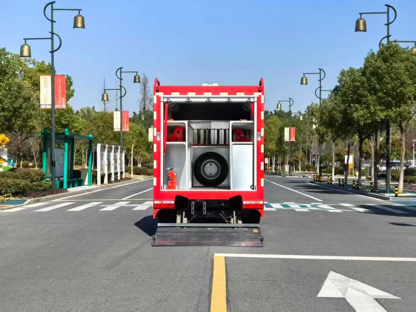 东风小多利卡抢险救援照明车