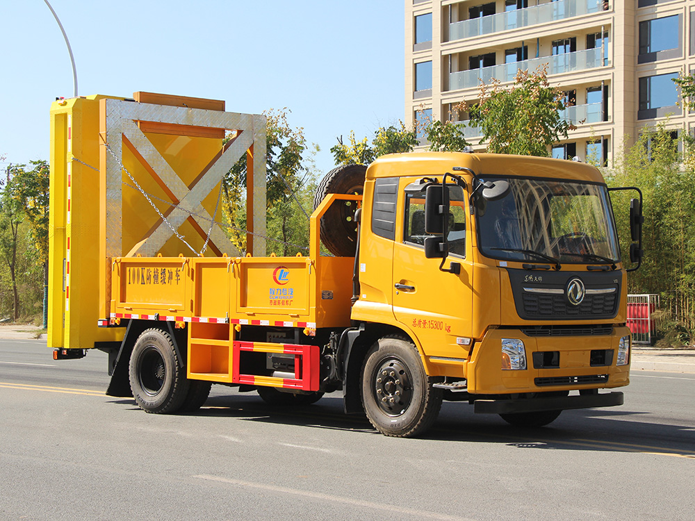 东风锦程防撞缓冲车