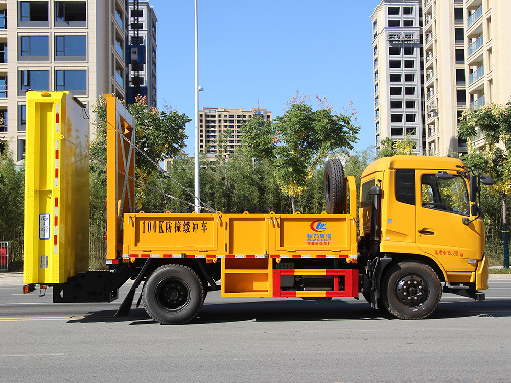 东风锦程防撞缓冲车