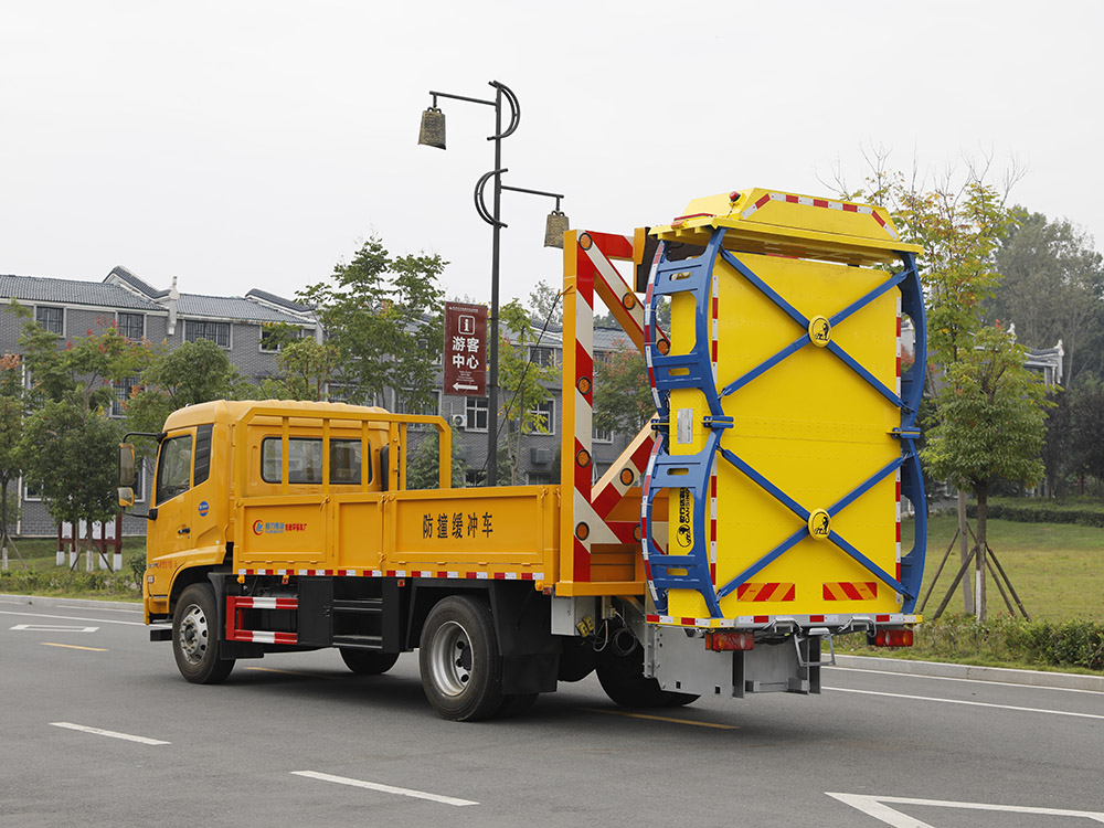 国六东风天锦防撞缓冲车