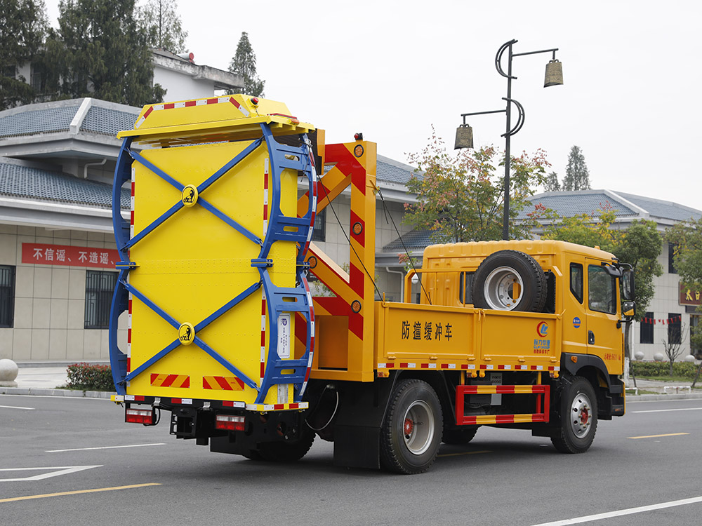国六东风天锦防撞缓冲车
