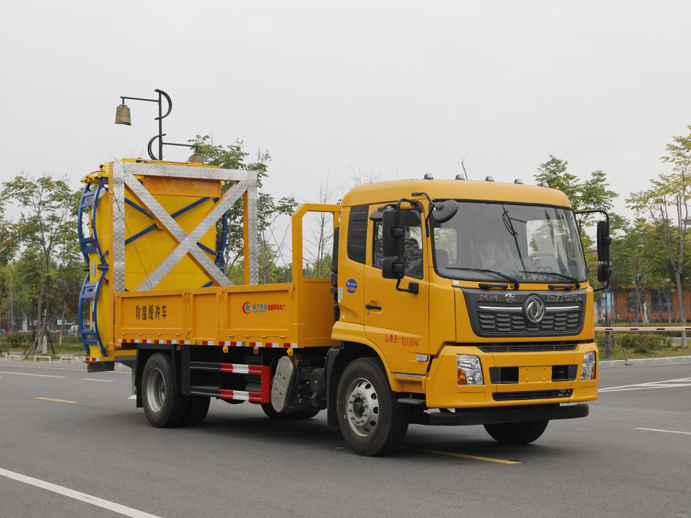 国六东风天锦防撞缓冲车