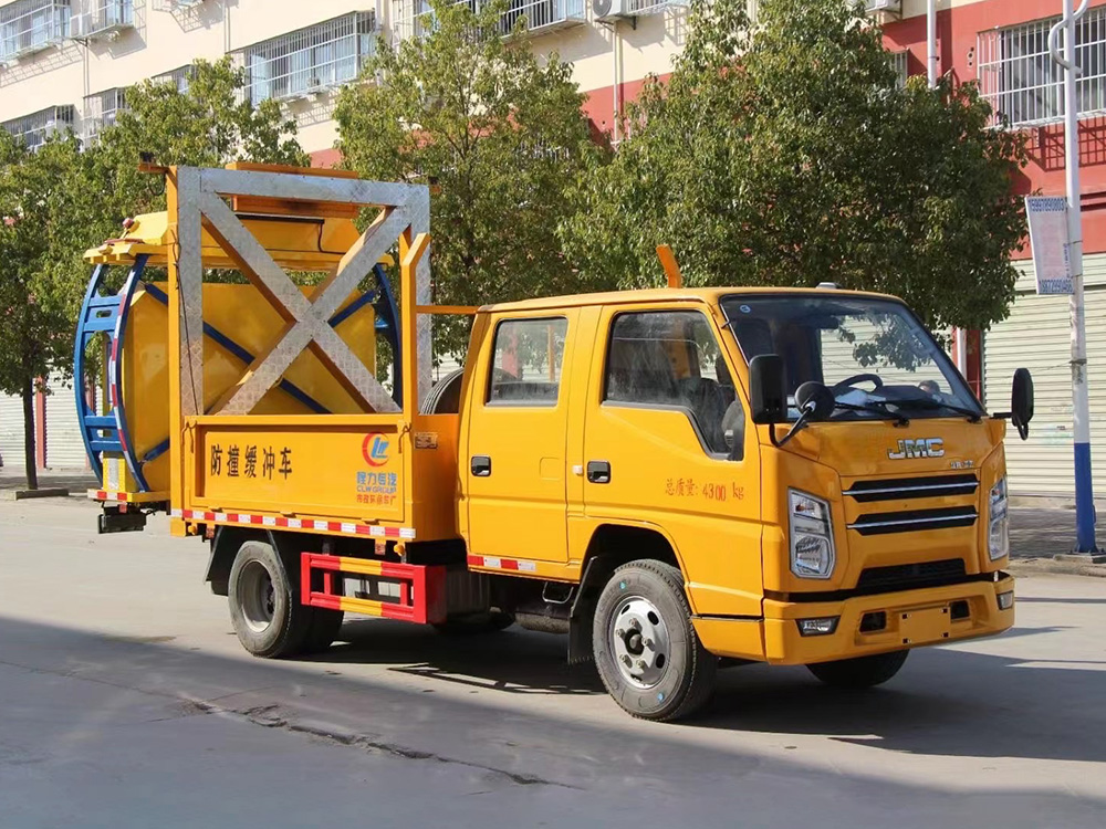 江铃皮卡防撞缓冲车