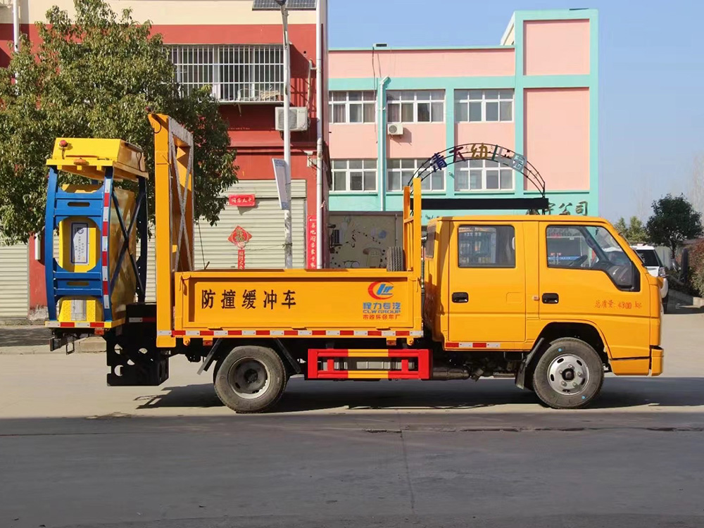 江铃皮卡防撞缓冲车