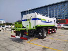 东风华神15方洒水车